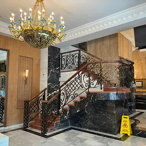 4* Hotel Redline